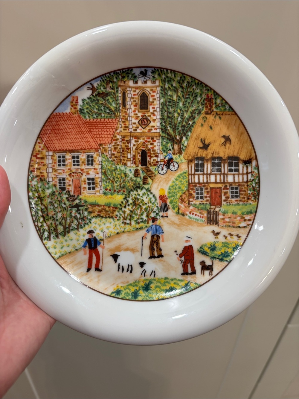 Village scene plate - Fine China made in Japan